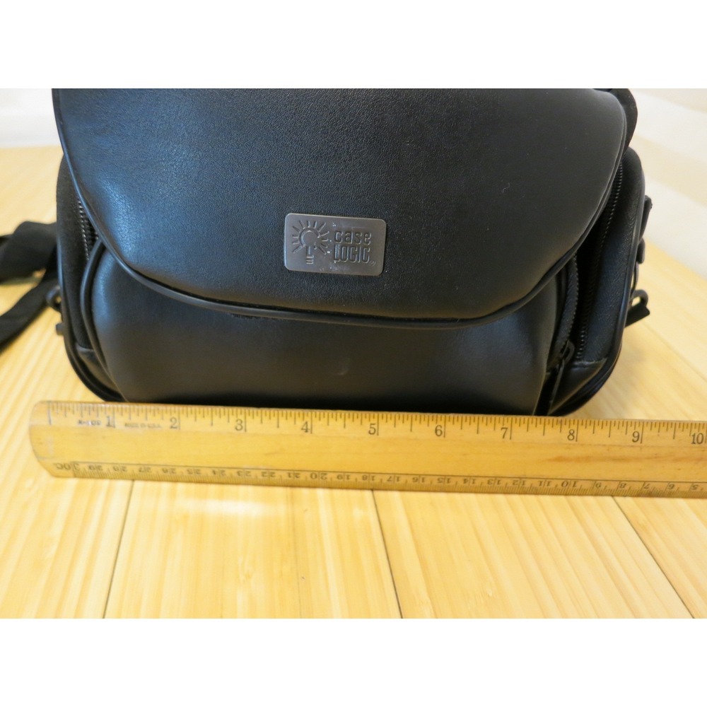 Vtg Case Logic Camera Bag Black Shoulder Strap Pockets Padded Storage 8x5x5 - Picture 4 of 10